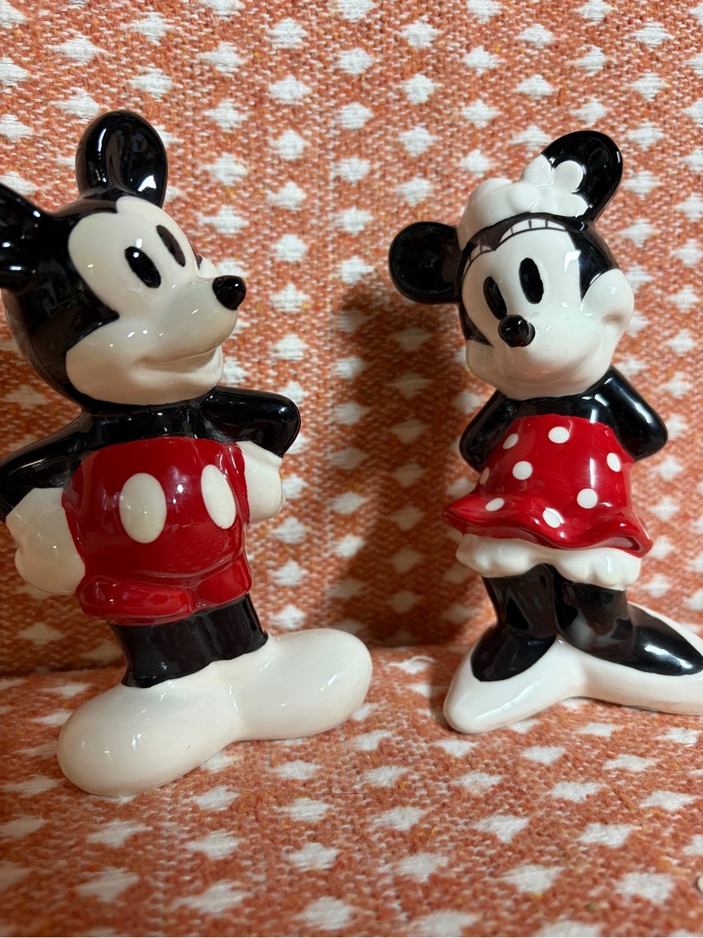 Vintage Disney Mickey & Minnie Mouse Ceramic Salt and Pepper Shaker Set